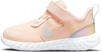 nike revolution 5 peach