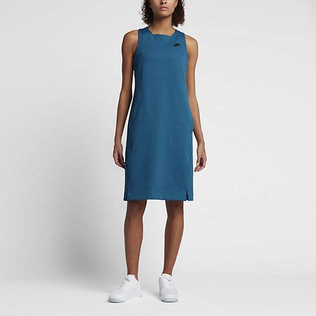 Женское платье Nike Sportswear DNA Dress