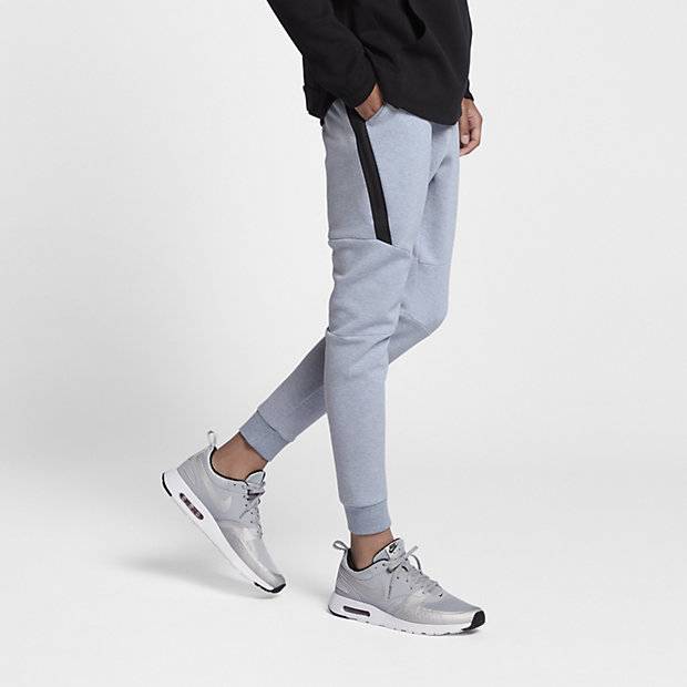 Мужские джоггеры Nike Sportswear Tech Fleece (Серый) (размер: S) (805162-023) купить в Екатеринбурге, видео обзоры и характеристики - SKU1425651