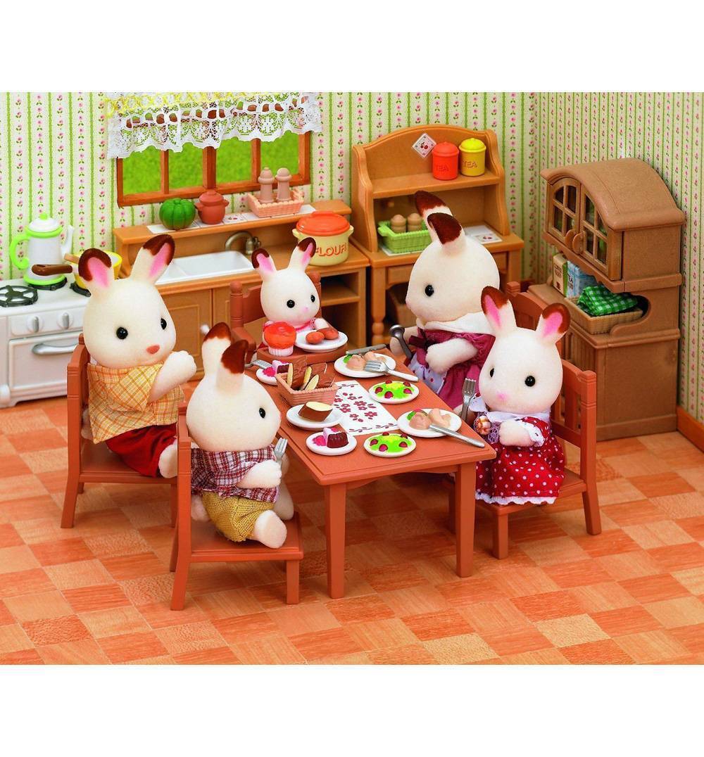 Игровой набор Sylvanian Families Обеденный стол с 5-ю стульями (4506) где  купить в Старом Осколе, отзывы - SKU1581986