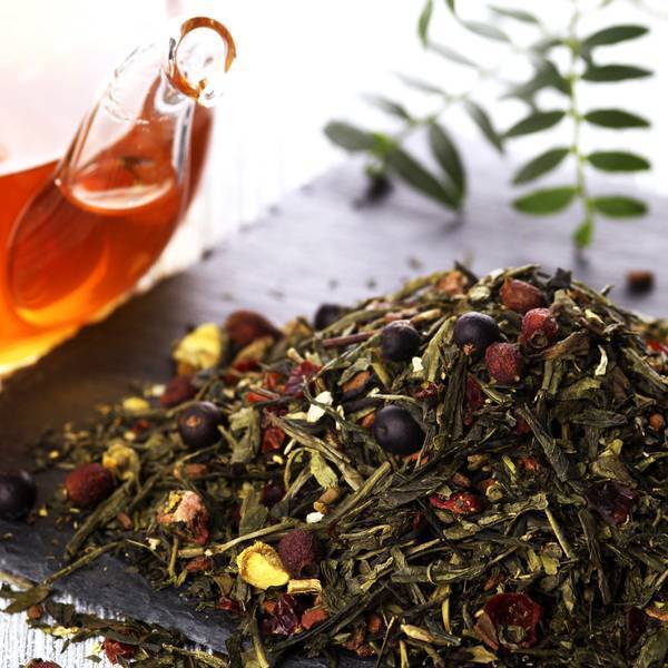 Травяной чай черный. Чай Бабушкин сад зеленый. Хербарус травяной чай. Чай с травами. Зеленый чай.