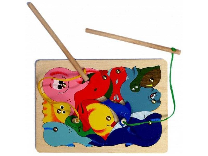 Магнитная рыбалка видео. Рыбалка детская деревянная. Магнитная рыбалка деревянная доска. Деревянная мозаика для детей рыбалка. Старая магнитная рыбалка.