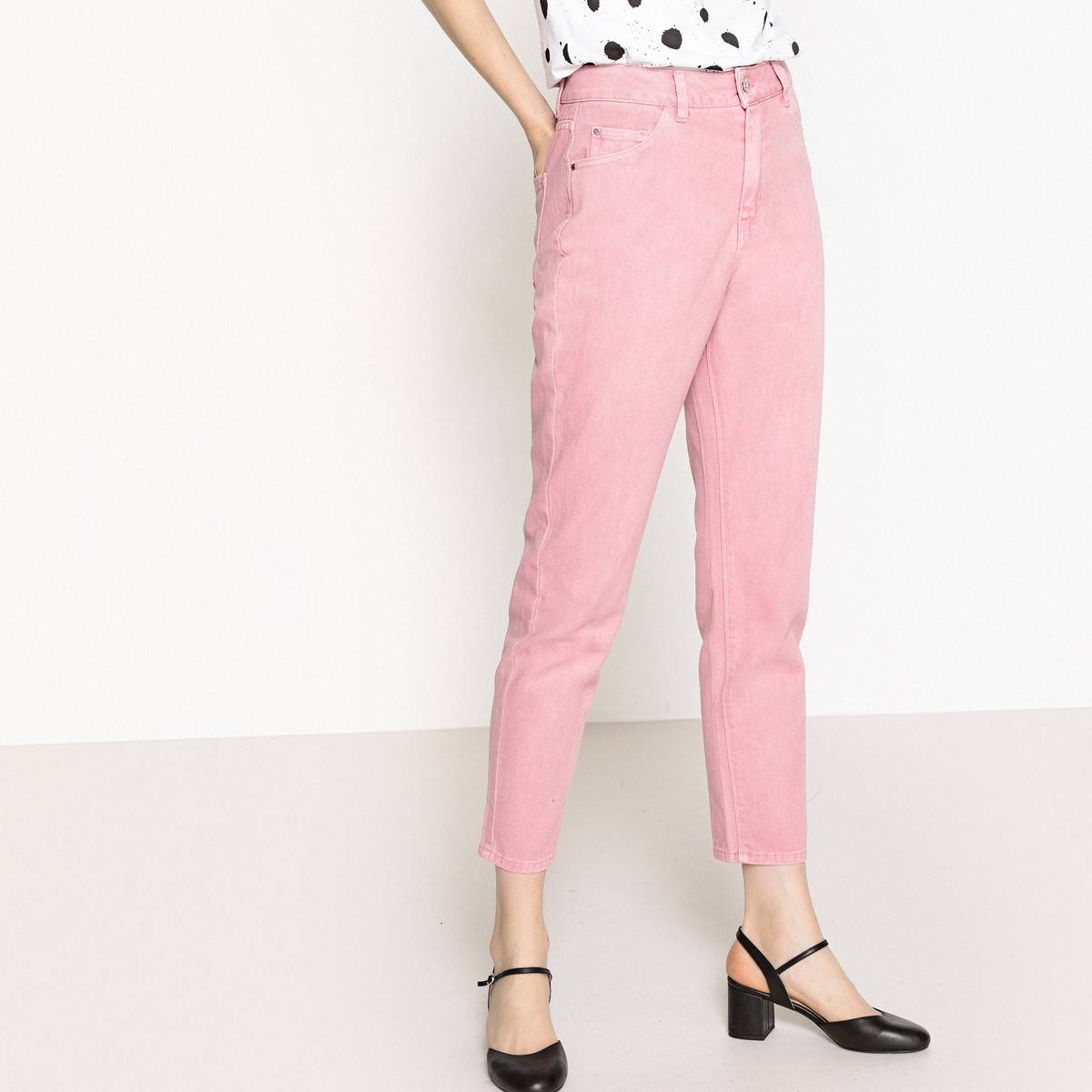 Розовые джинсы женские широкие