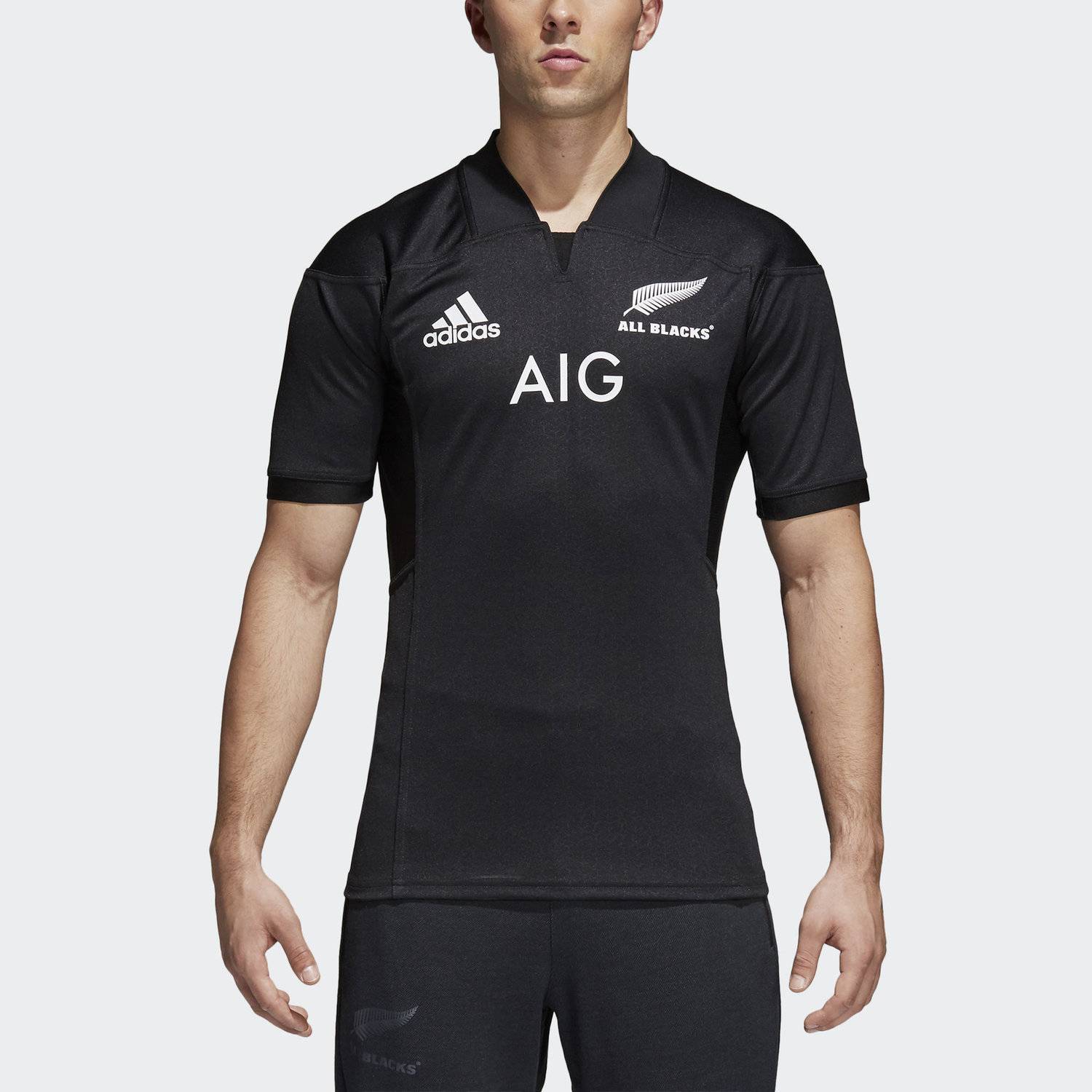 Форму блэк. Адидас all Blacks футболка. Adidas регбийная форма all Black 2022. Футболка all Blacks Rugby. Футболка adidas Rugby черный.