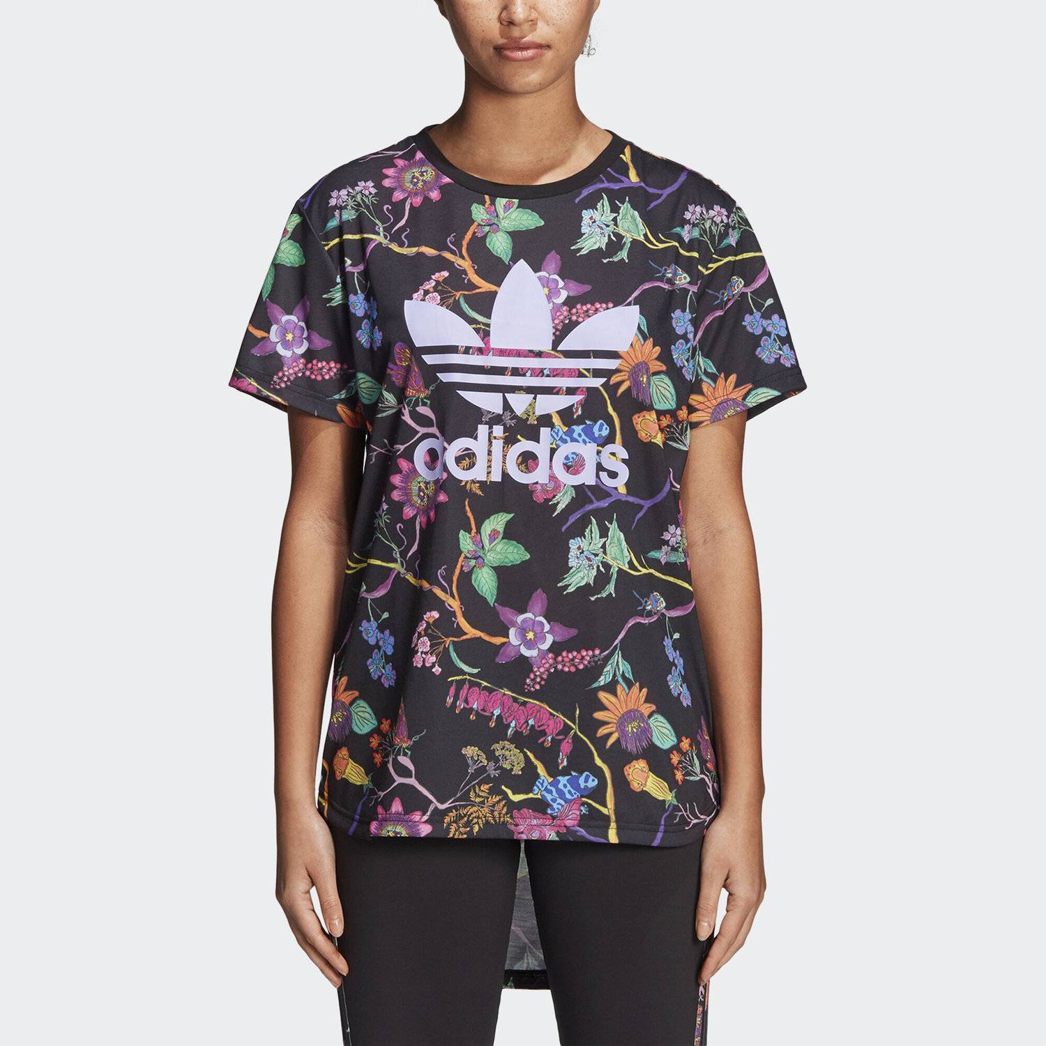 Футболки коллекция. Adidas Originals Shirt Hawai. Gd5486 me AOP T футболка adidas. Adidas AOP. Футболка адидас Flowers.